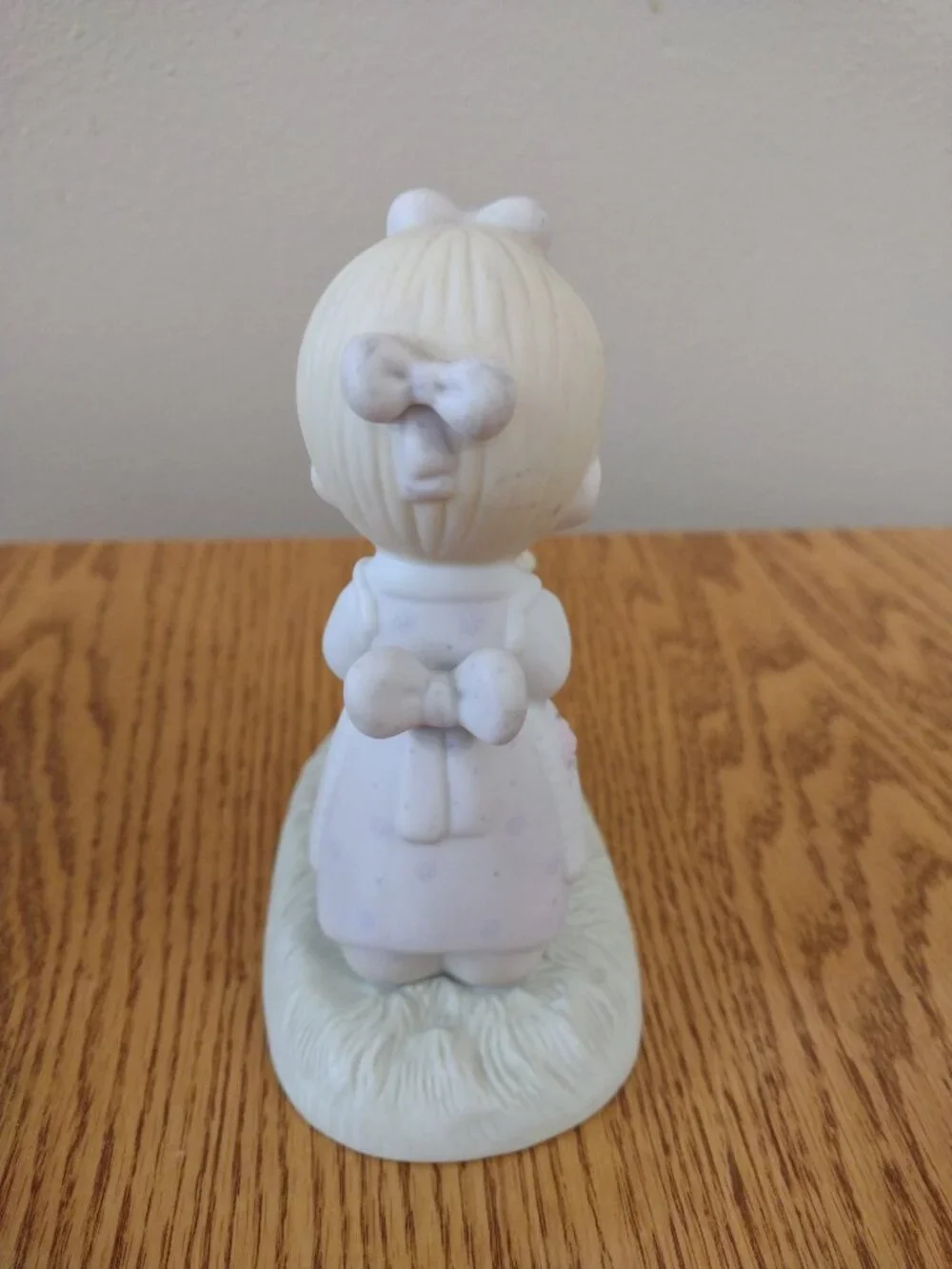 “His Eye Is On The Sparrow” 1983 Precious Moments 5.25” Tall Figurine In Box